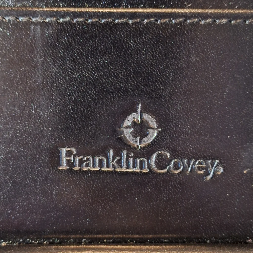 Franklin Covey Black Leather Vintage Messenger Crossbody Bag